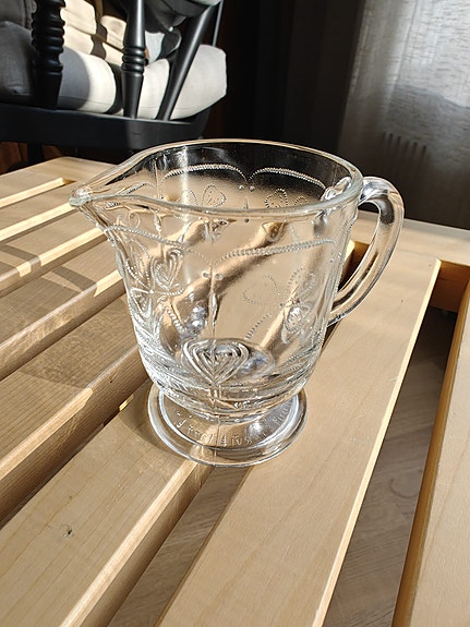 Nuutajärven Lasin Apila-kermakko