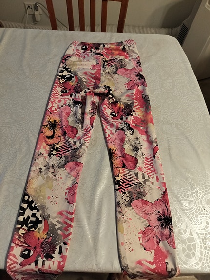 Treeni trikoot XS