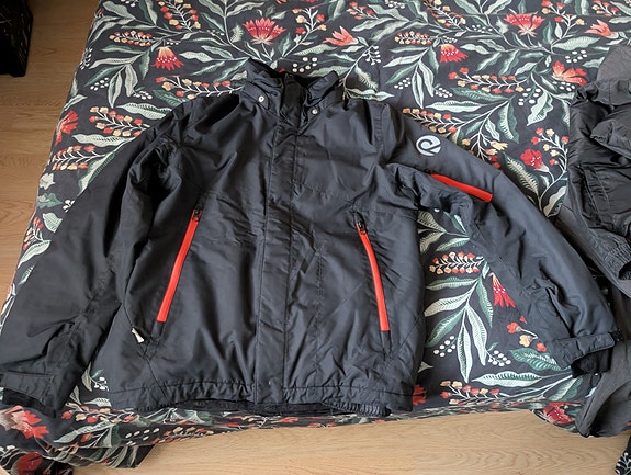 Product image 1 of 3