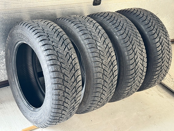 215 65 R17 Nokian Hakkapeliitta 10 SUV 103T. Paistovuosi 2024
