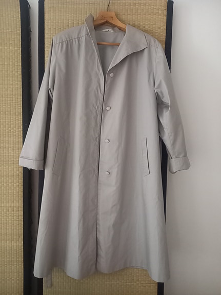 Kotimainen Master-Coat trenssitakki  (42)