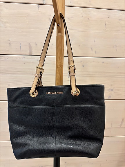 Michael Kors olkalaukku