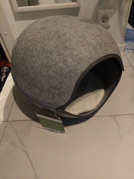Kissan tai pienen koiran peti/pesä