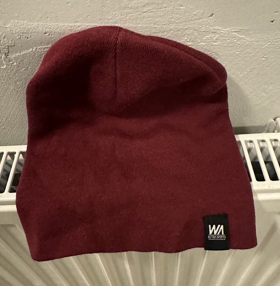 WA Unisex Pipo Punainen