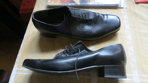 juhlakengät umberto vintage suomalaiset