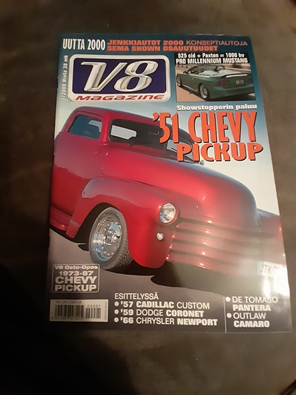 V8 Magazine 2000