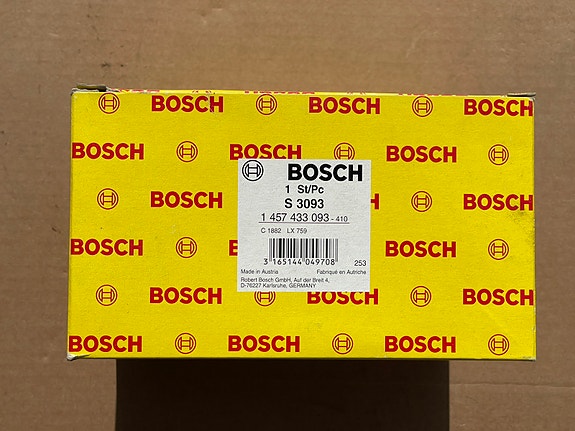 BMW 316 318 E46 uusi moottorin ilmansuodatin Bosch 1457433093 S3093