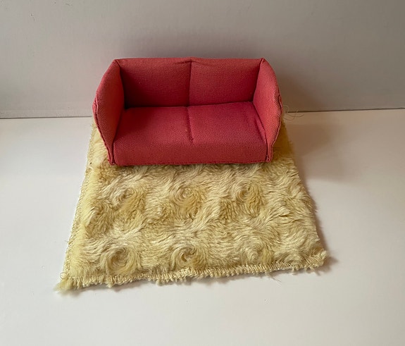 Lundby nukkekodin sohva ja matto