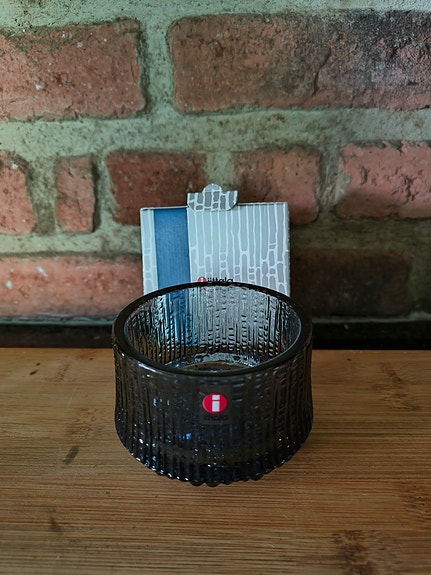 Ultima Thule Iittala kynttilä lyhty juhlavuoden harmaa