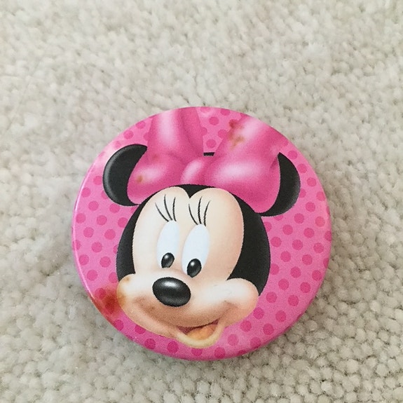 Minni Hiiri rintamerkki