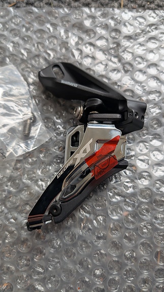Shimano Deore XT etuvaihtaja 2x12s
