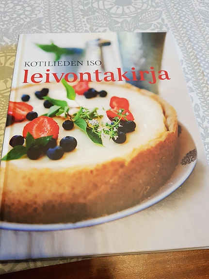 Kotilieden iso leivontakirja