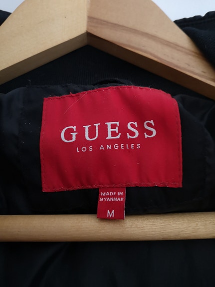 GUESS Talvitakki Musta M