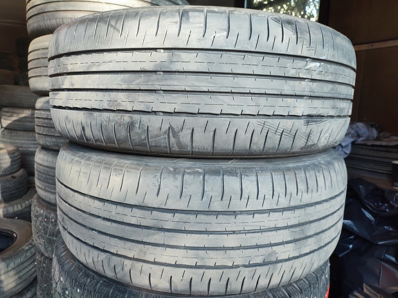 225/55/18 dunlop kesärenkaat 2kpl ,pinta  5mm. Dot 1121
