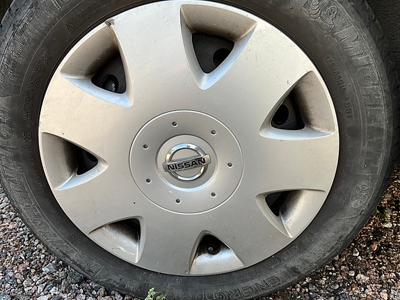 Nissan 15” pölykapseli