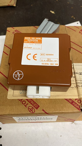 Toyota ohjausyksikkö keskuslukitus 89741-12211