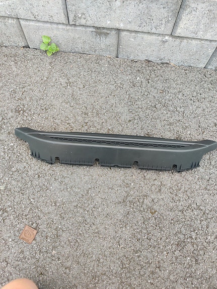 Peugeot jäähdytinsäleikkö