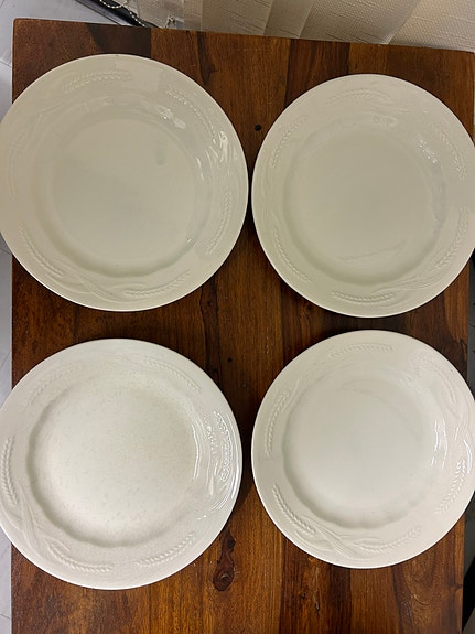 Arabian vanhat lautaset