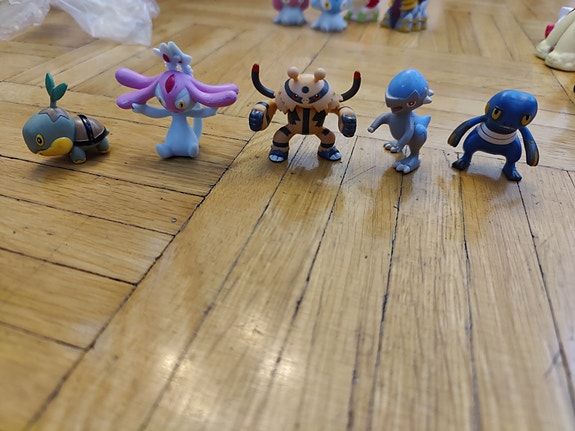 Pokemon Topps karkkipallo-hahmoja