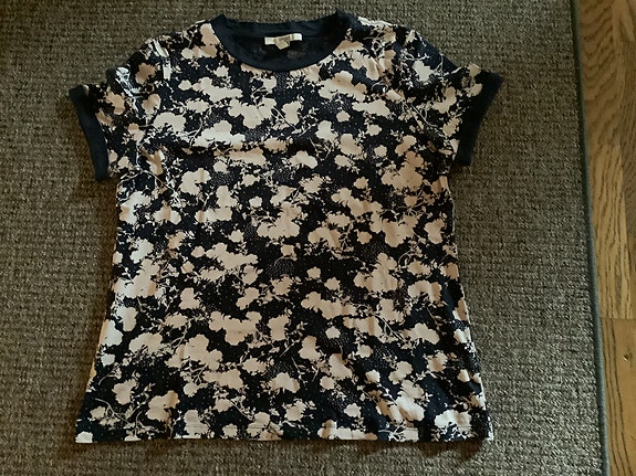 T-paidat L Esprit 2 kpl 5 eur
