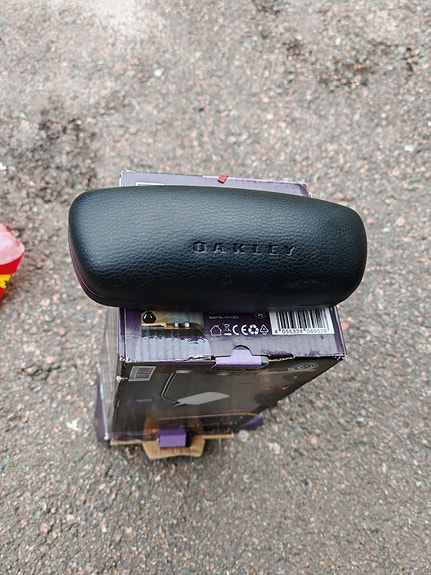Oakley silmälasikotelo