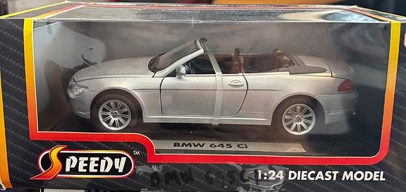 1/24 BMW 645ci Cabrio Pienoismalli