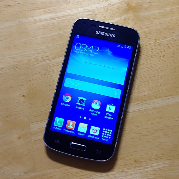 Samsung SM-G350 Puhelin