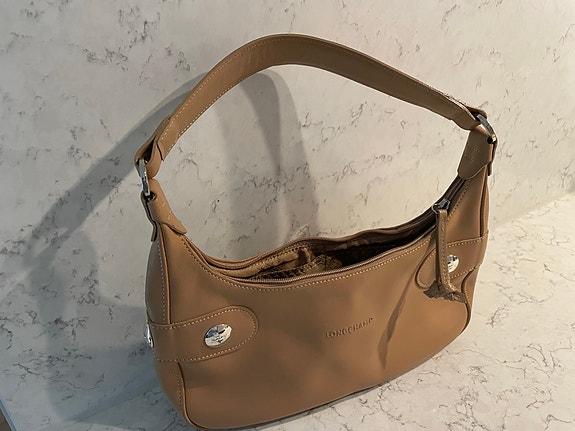Longchamp pieni beige nahkalaukku