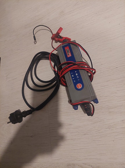 Akkulaturi 12v
