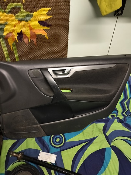 Oviverhous oikea etu Volvo V70 II 2.4 D5