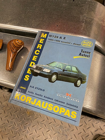 Mb W124 Korjausopas