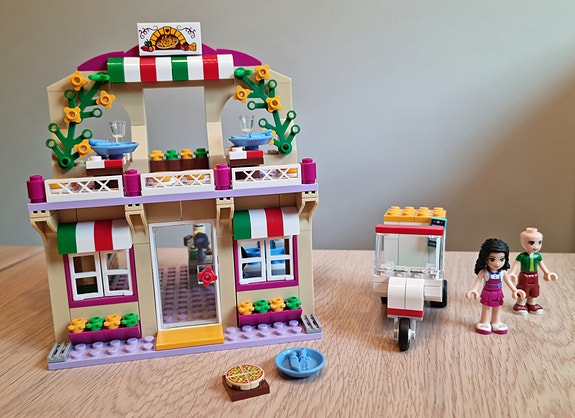Lego friends 41311 pizzeria