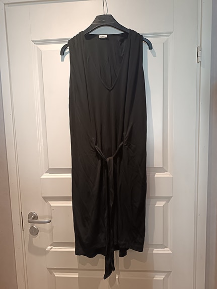 Filippa K mekko M