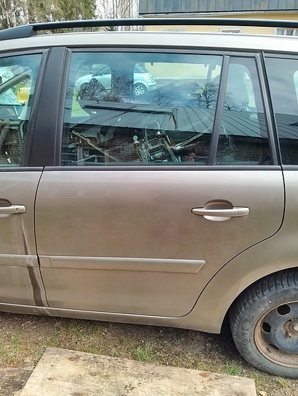Citroen C4 Grand Picasso 2007 vasen takaovi