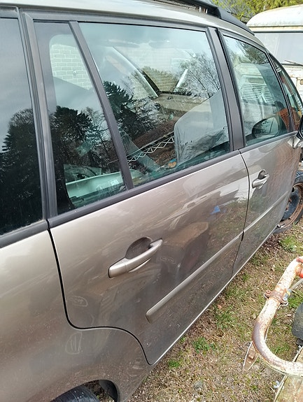 Citroen C4 Grand Picasso 2007 oikea takaovi