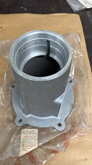 Toyota vetoakselin ulosoton laakeripesä 36115-60010