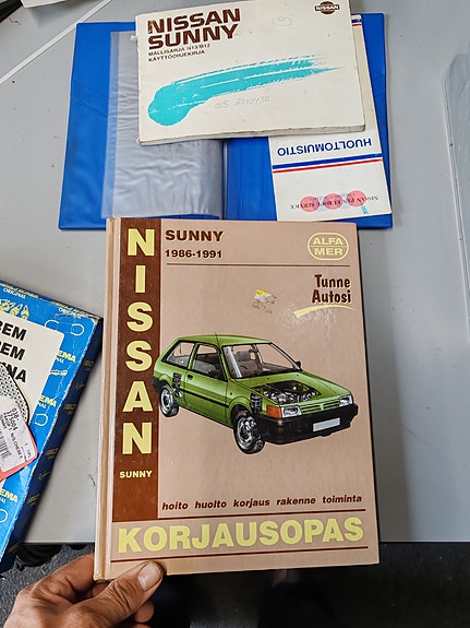 Nissan sunny korjaus kirja Taka jarrut kengät ja nokkahihna uudet nyt halvalla