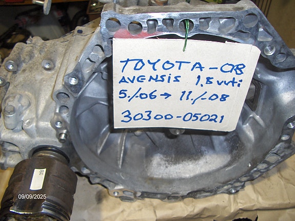 Toyota Avensis 1.8vvti 2008 5v vaihteisto