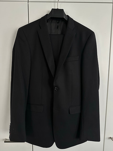 Turo Tailor Red Label -puku (MB46 koko)