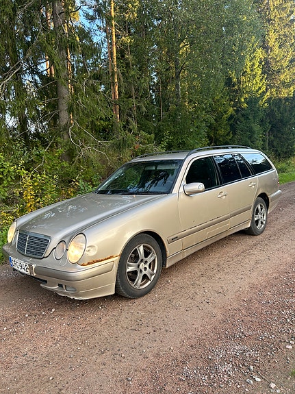 Mercedes-Benz E S210 220cdi osina