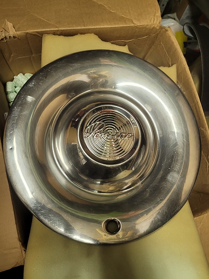 1949-50 Pontiac 15" pölykapseli Chieftain Sombrero