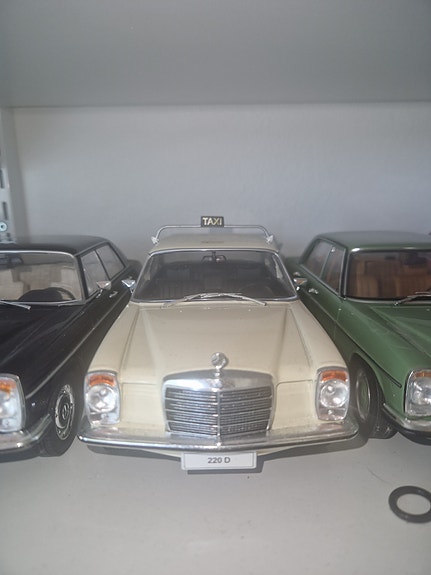 Mercedes-Benz W115 Taxi-Pienoismalli
