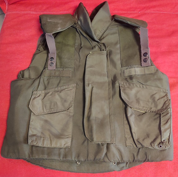 Army Myydään (sivu 15) Tori