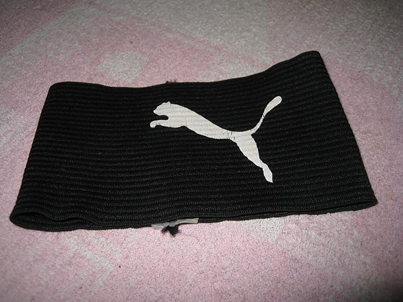 Puma kapteeninnauha