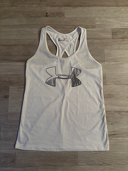 Urheilu toppi under armour