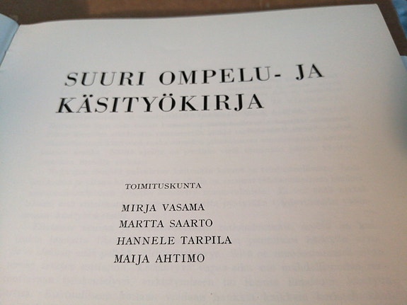 Suuri ompelu- ja käsityökirja kirja v 1966
