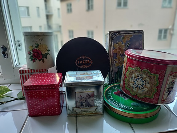 Vanhoja peltipurkkeja (8kpl, yhteishinta)