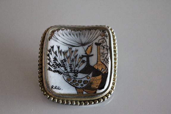 Raija Rauanheimo-Kojonen rintakoru, rintaneula, keramiikka, vintage