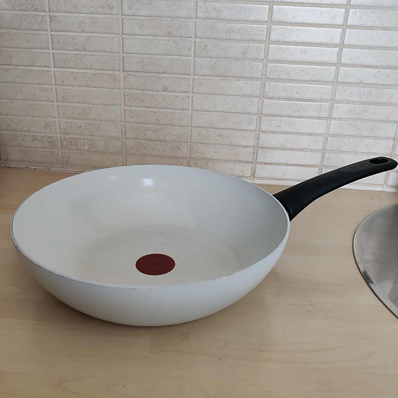 Tefal valkoinen pannu