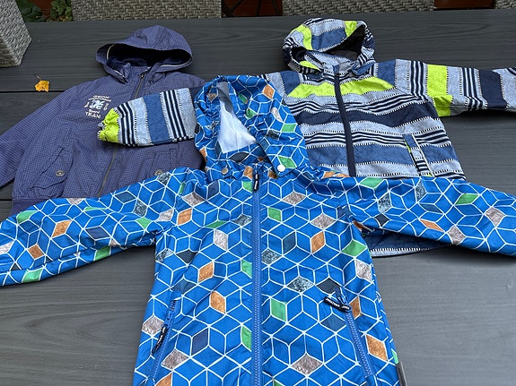 Geox,Lassie ja Jonathan takit koko 110